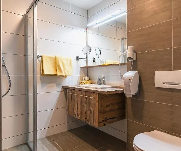 史密腾霍夫酒店 滨湖采尔