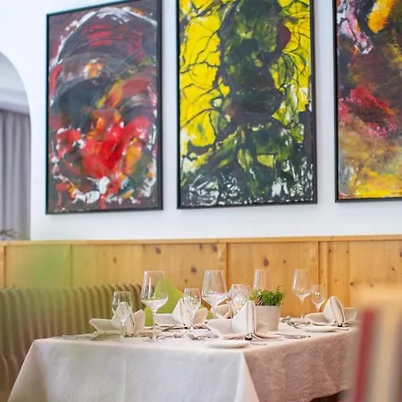 Отель Der Schmittenhof 4*